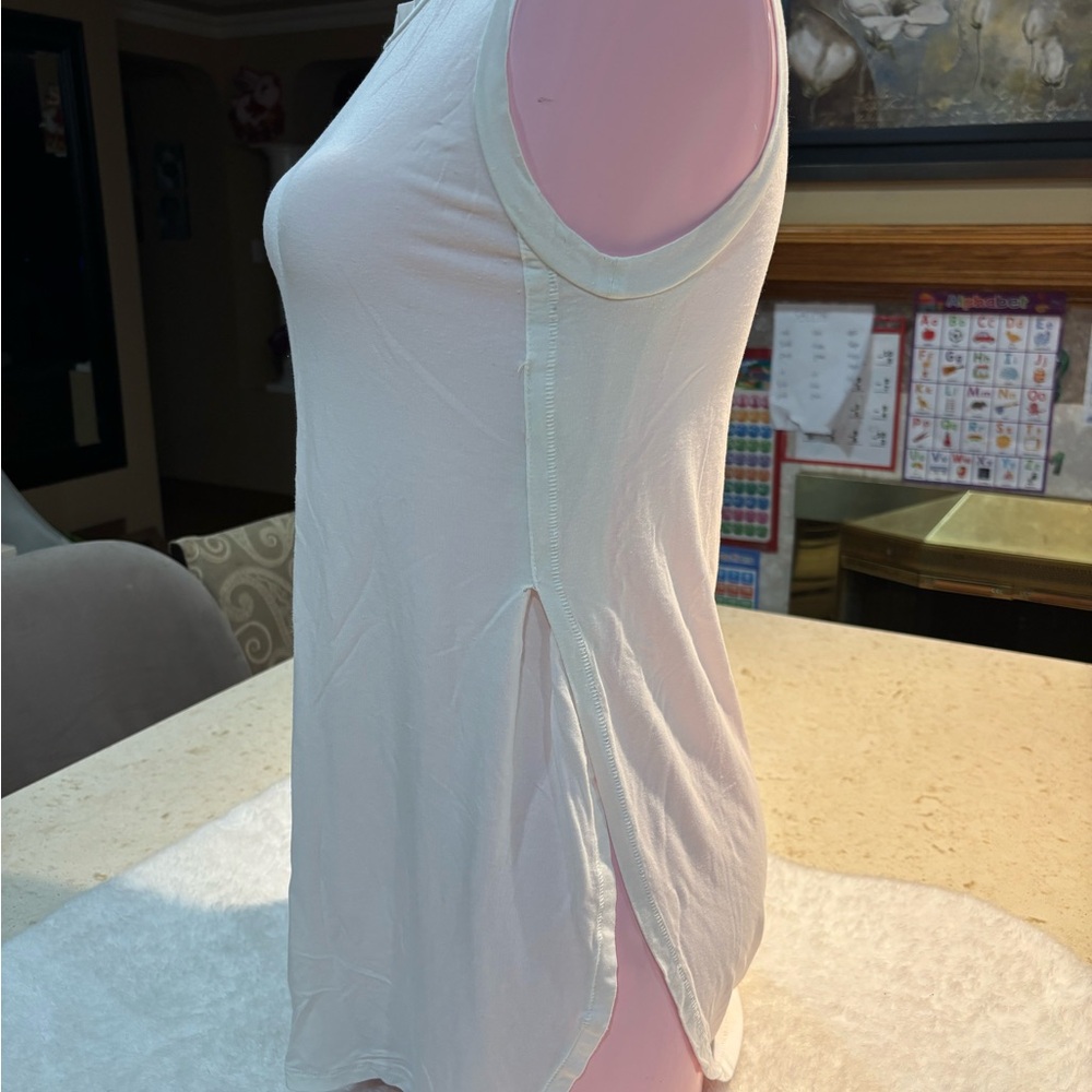 Wilfred White Sleeveless Tank Top - Picture 6 of 9
